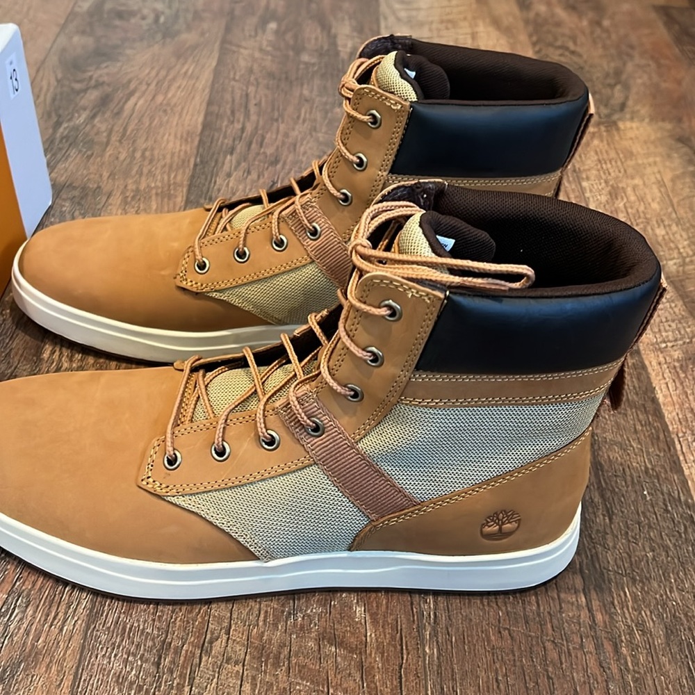 MENS NWT TIMBERLAND BOOT - Picture 2 of 6